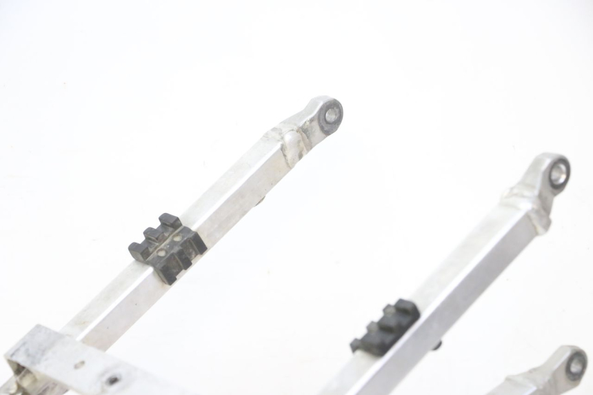 photo de HECKRAHMEN YAMAHA YZ-F YZF 250 (2014 - 2018) - Oberflächenzustand und Material