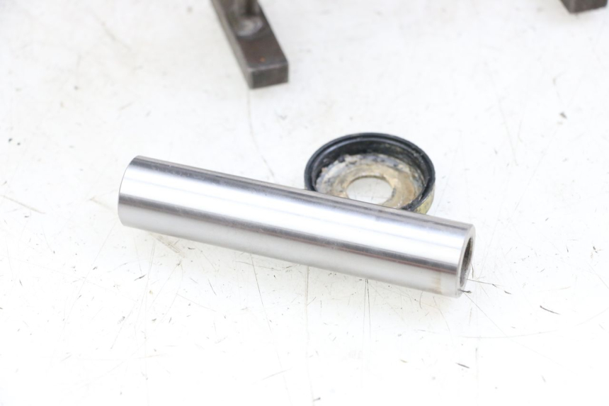 photo de Schwinge HYOSUNG GV AQUILA 125 (2000 - 2009) - Alternative Perspektive