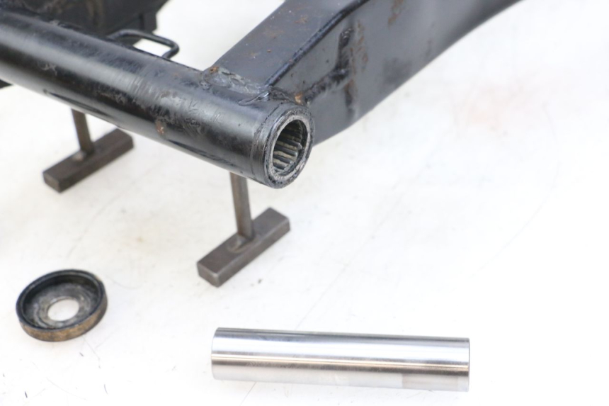 photo de Schwinge HYOSUNG GV AQUILA 125 (2000 - 2009) - Technische Nahaufnahme