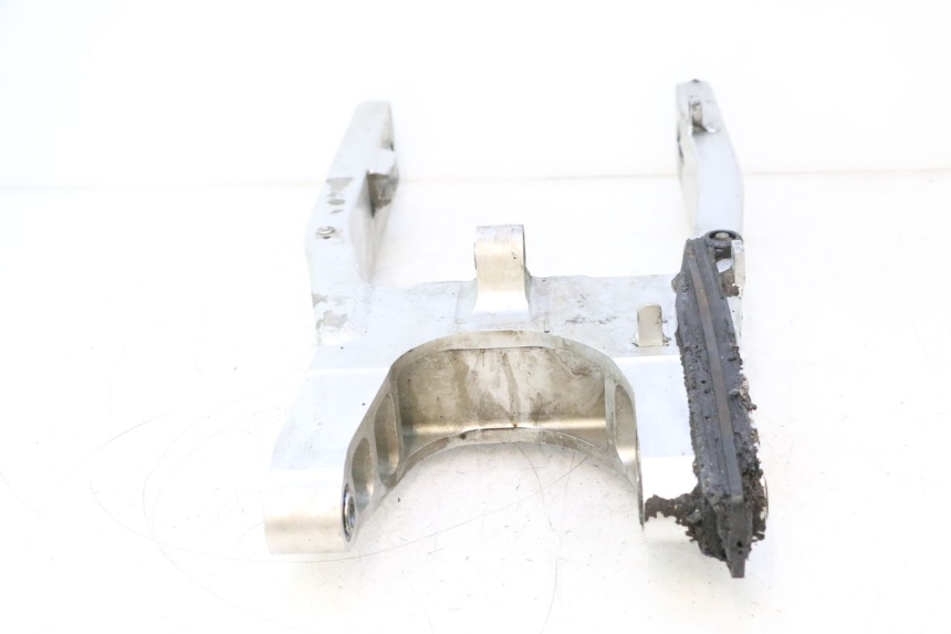 photo de SCHWINGE HONDA CB F HORNET 600 (2005 - 2006) - Charakteristische Merkmale