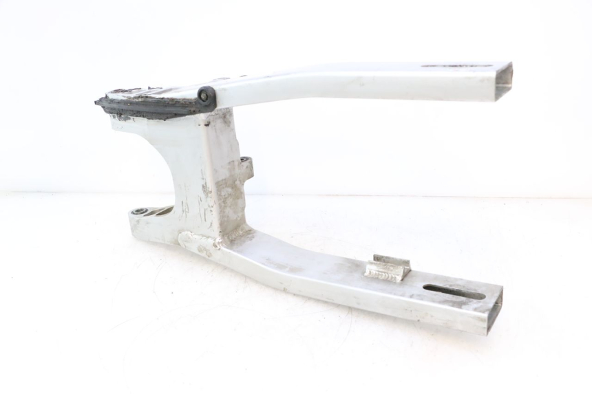 photo de SCHWINGE HONDA CB F HORNET 600 (2005 - 2006) - Oberflächenzustand und Material