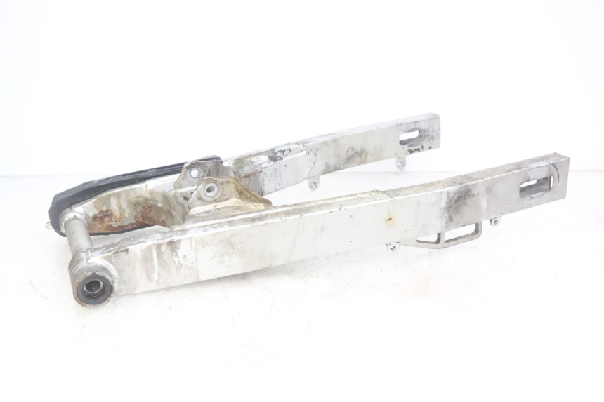 photo de SCHWINGE HONDA CBR F SC25 1000 (1989 - 1992) - Oberflächenzustand und Material