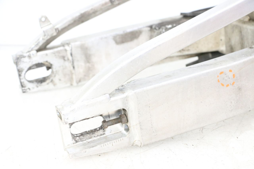 photo de SCHWINGE HONDA CBR RR FIREBLADE 900 (1992 - 1994) - Charakteristische Merkmale