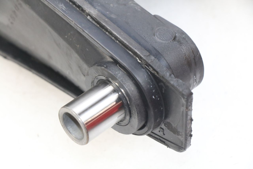 photo de SCHWINGE HONDA CBRF CBR-F PC41 600 (2011 - 2013) - Detailansicht des Bauteils