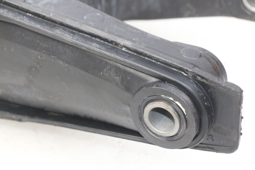 photo de SCHWINGE HONDA CBRF CBR-F PC41 600 (2011 - 2013) - Zoom auf Gebrauchszustand