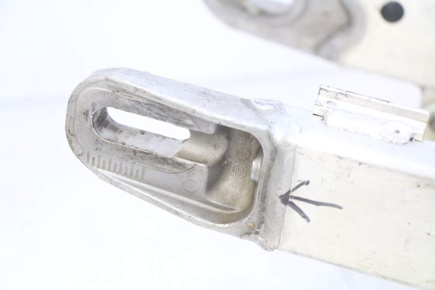 photo de SCHWINGE HONDA CR 80 (2001 - 2003) - Charakteristische Merkmale