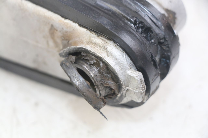 photo de SCHWINGE HONDA CR 80 (2001 - 2003) - Details der Befestigungspunkte