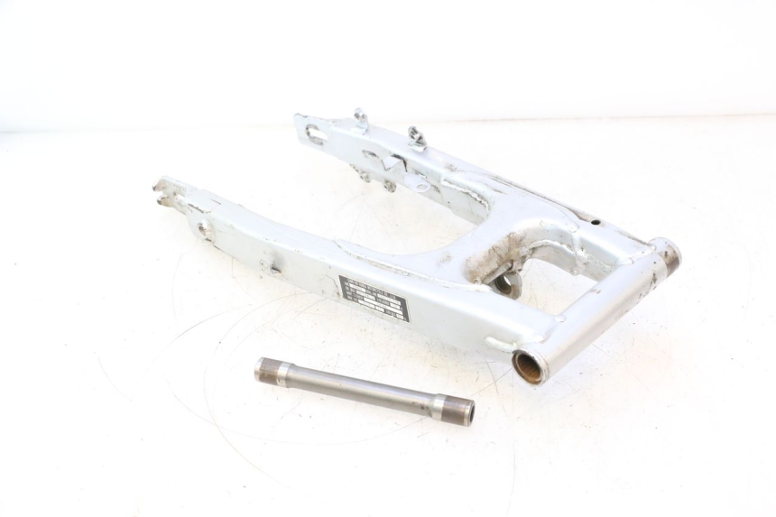 photo de SCHWINGE HONDA CRF CR-F 125 (2020 - 2021) - Oberflächenzustand und Material