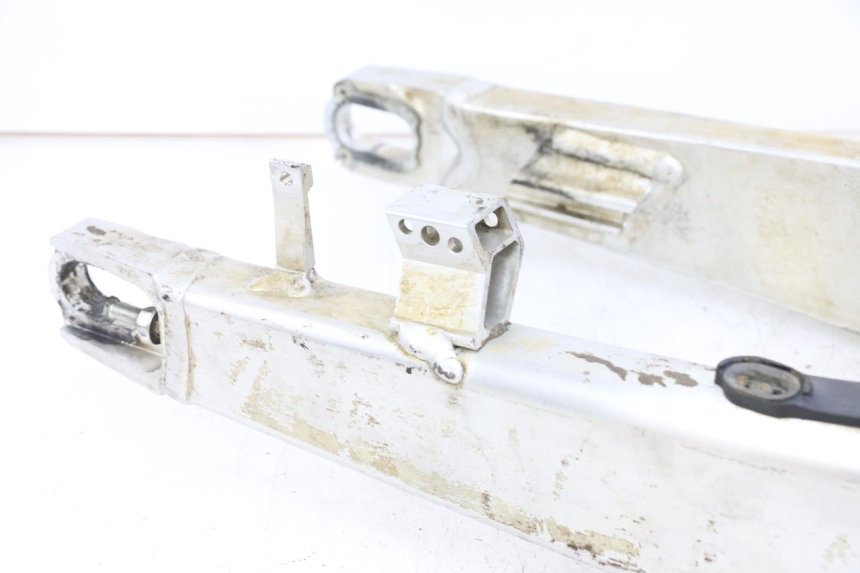 photo de SCHWINGE HONDA CRF R 250 (2020 - 2021) - Zoom auf Komponenten