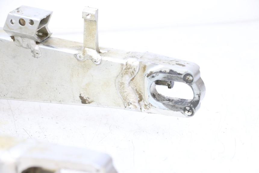 photo de SCHWINGE HONDA CRF R 250 (2020 - 2021) - Oberflächenzustand und Material