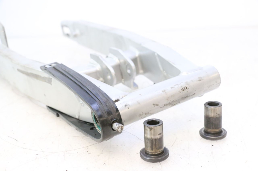 photo de SCHWINGE HM HONDA CRM DERAPAGE RR 50 (2006 - 2017) - Oberflächenzustand und Material