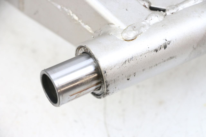 photo de SCHWINGE SUZUKI GSF N BANDIT 600 (1996 - 1999) - Details der Befestigungspunkte