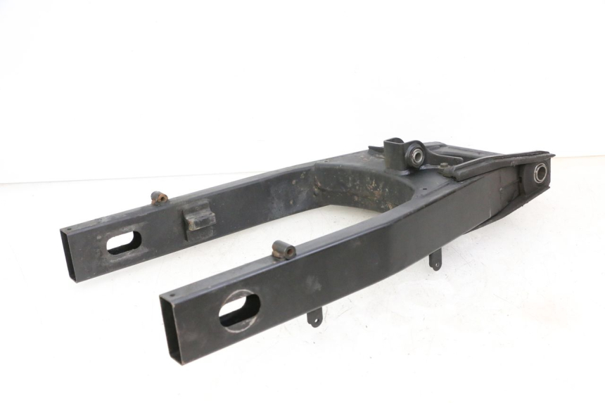 photo de SCHWINGE SUZUKI GSR 750 (2011 - 2017) - Charakteristische Merkmale