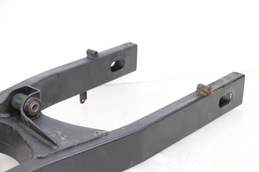 photo de SCHWINGE SUZUKI GSR 750 (2011 - 2017) - Hochauflösende Nahaufnahme