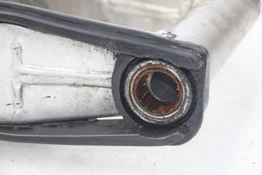 photo de SCHWINGE SUZUKI GSX-R GSXR 600 (2001 - 2003) - Weitere Ansicht des Artikels