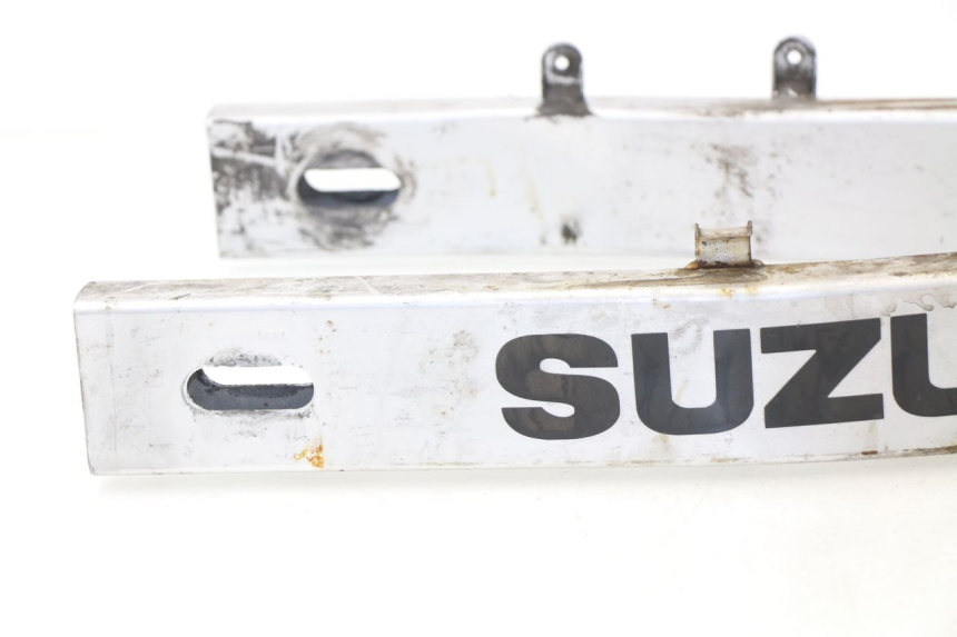 photo de SCHWINGE SUZUKI GSXF GSX F 600 (1988 - 1997) - Geprüftes Gebrauchtteil