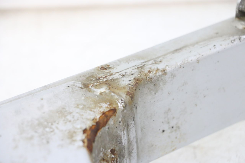 photo de SCHWINGE HONDA CBR F 1000 (1993 - 1996) - Oberflächenzustand und Material