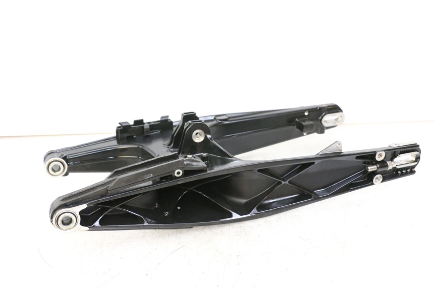 photo de SCHWINGE HUSQVARNA SVARTPILEN 401 (2018 - 2023) - Weitere Ansicht des Artikels