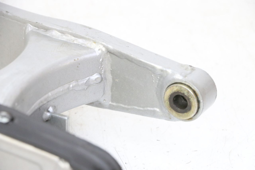 photo de SCHWINGE APOLLO RFZ 125 - Fokus auf die Struktur