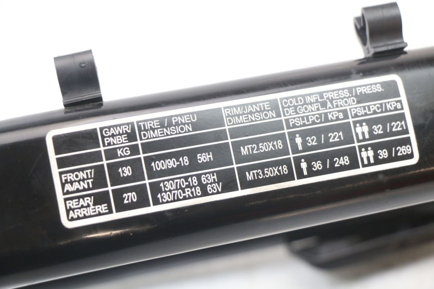photo de SCHWINGE ROYAL ENFIELD CONTINENTAL GT 650 (2019 - 2024) - Zoom auf Gebrauchszustand