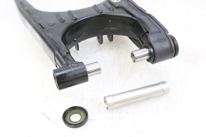 photo de SCHWINGE ROYAL ENFIELD SCRAM 411 (2022 - 2024) - Alternative Perspektive