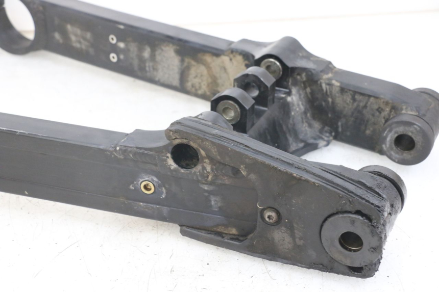 photo de SCHWINGE TRIUMPH SPEED TRIPLE T301 900 (1994 - 1996) - Hochauflösende Nahaufnahme