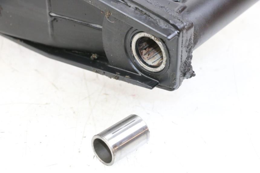 photo de SCHWINGE SUZUKI GSR 750 (2011 - 2017) - Zoom auf Gebrauchszustand