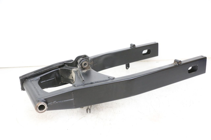 photo de SCHWINGE SUZUKI GSR 750 (2011 - 2017) - Oberflächenzustand und Material