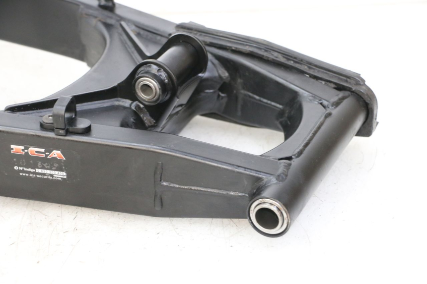 photo de SCHWINGE SUZUKI GSX F GSXF 650 (2007 - 2015) - Kennzeichnungen und Originalreferenzen