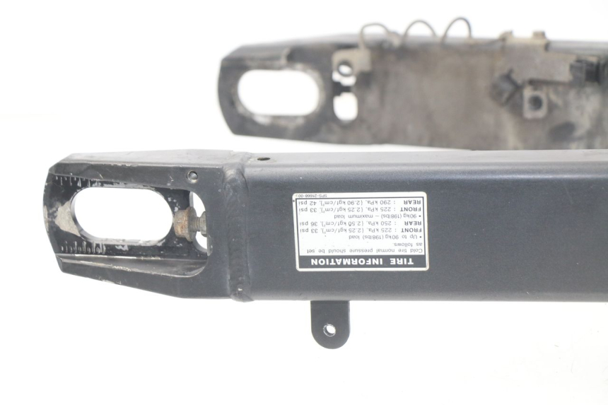 photo de SCHWINGE YAMAHA TDM ABS 900 (2002 - 2014) - Technische Nahaufnahme