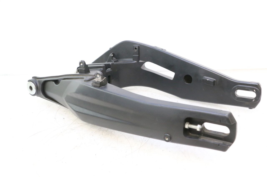photo de SCHWINGE YAMAHA TRACER 7 700 (2020 - 2024) - Alternativer Blickwinkel