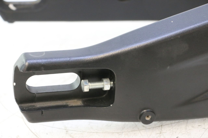 photo de SCHWINGE YAMAHA TRACER 7 700 (2020 - 2024) - Technische Nahaufnahme