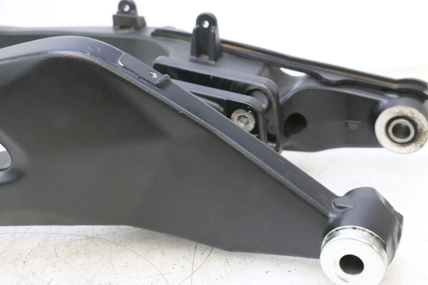 photo de SCHWINGE YAMAHA TRACER 7 700 (2020 - 2024) - Details der Befestigungspunkte