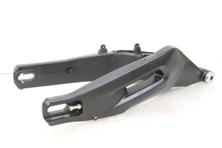 photo de SCHWINGE YAMAHA TRACER 7 700 (2020 - 2024) - Technische Nahaufnahme