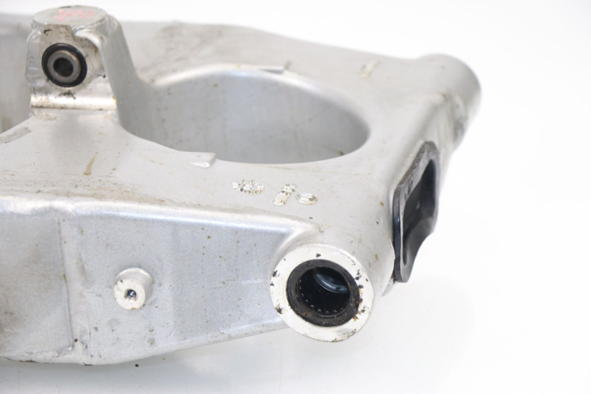 photo de SCHWINGE TRIUMPH SPRINT RS 955 (2000 - 2001) - Details der Befestigungspunkte