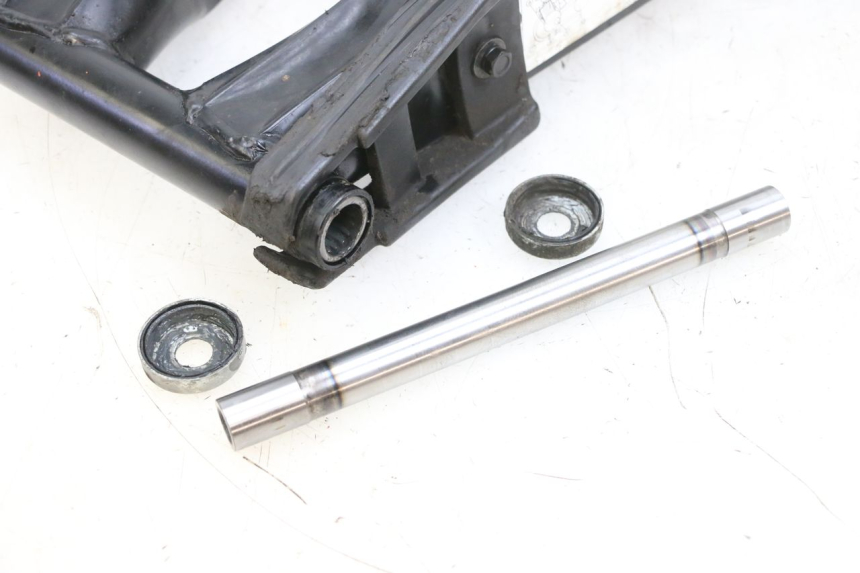 photo de SCHWINGE YAMAHA TZR 50 (2008 - 2016) - Details der Befestigungspunkte