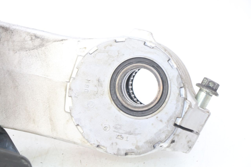 photo de SCHWINGE HONDA VFR FI RC46 800 (1998 - 2001) - Technische Nahaufnahme