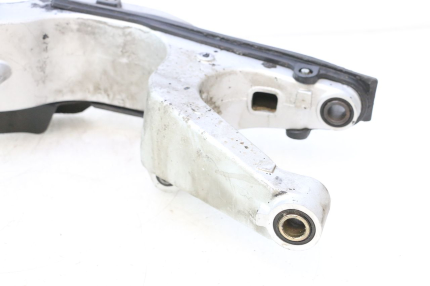 photo de SCHWINGE HONDA VFR FI RC46 800 (1998 - 2001) - Fokus auf die Struktur