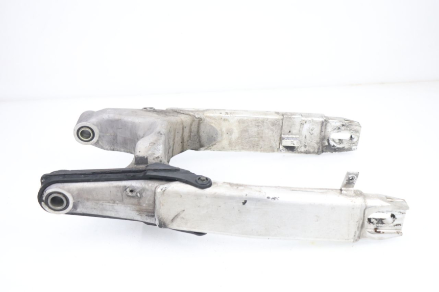 photo de SCHWINGE HONDA VTR F FIRESTORM 1000 (1997 - 2001) - Details der Befestigungspunkte