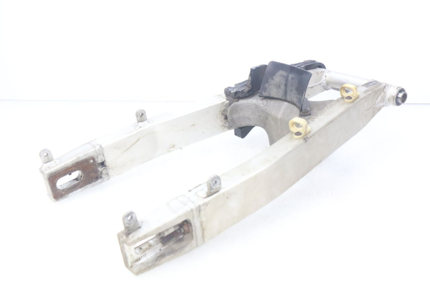 photo de SCHWINGE SUZUKI XF FREEWIND 650 (1997 - 2003) - Weitere Ansicht des Artikels