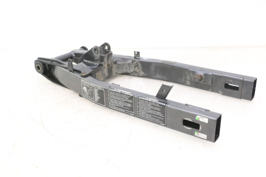 photo de SCHWINGE HONDA XLV VARADERO 125 (2007 - 2012) - Details der Befestigungspunkte