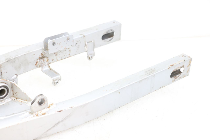 photo de Schwinge HYOSUNG XRX 125 (2000 - 2008) - Zoom auf Komponenten