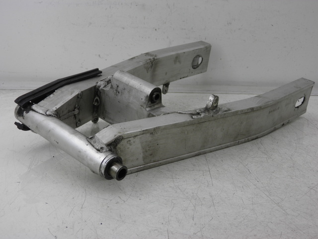 photo de SCHWINGE YAMAHA FZS FAZER 600 (1998 - 2001) - Detailansicht des Bauteils