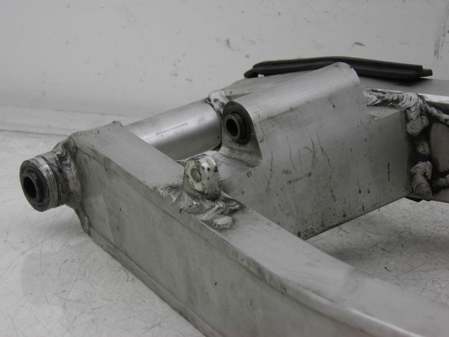 photo de SCHWINGE YAMAHA FZS FAZER 600 (1998 - 2001) - Alternative Perspektive