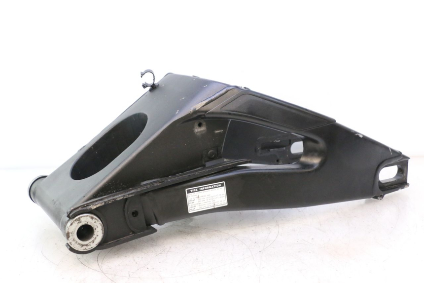 photo de SCHWINGE YAMAHA YZF R6 600 (2008 - 2009) - Technische Nahaufnahme