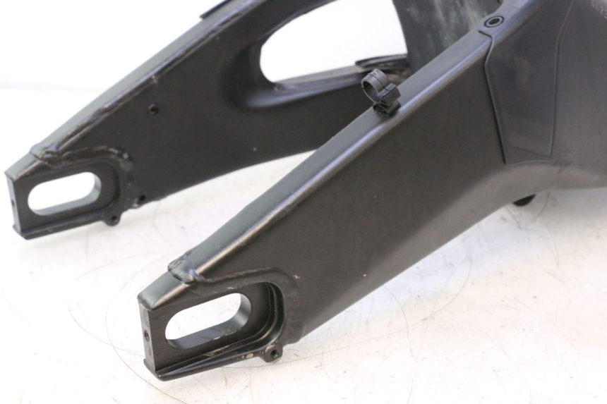 photo de SCHWINGE YAMAHA YZF R6 600 (2008 - 2009) - Geprüftes Gebrauchtteil