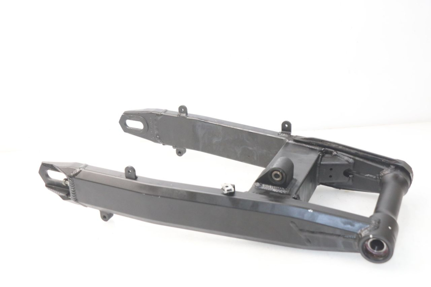 photo de SCHWINGE KAWASAKI Z Z900 900 (2017 - 2019) - Details der Befestigungspunkte