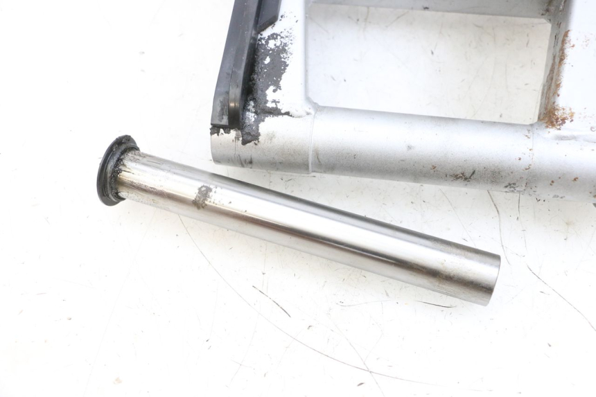 photo de SCHWINGE KAWASAKI ZR 7 750 (1999 - 2004) - Alternative Perspektive