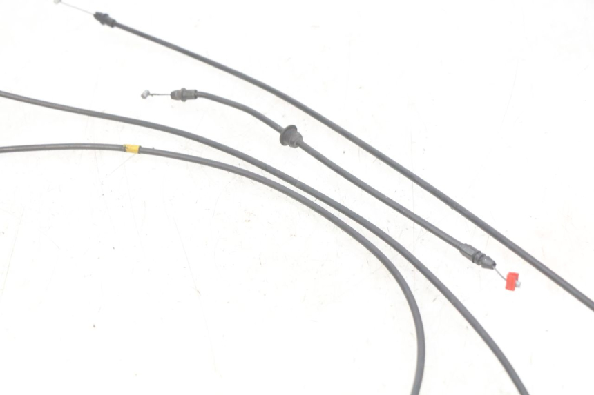 photo de SITZBANKÖFFNUNGSKABEL PIAGGIO XEVO - X EVO 125 (2007 - 2017) - Detailansicht des Bauteils