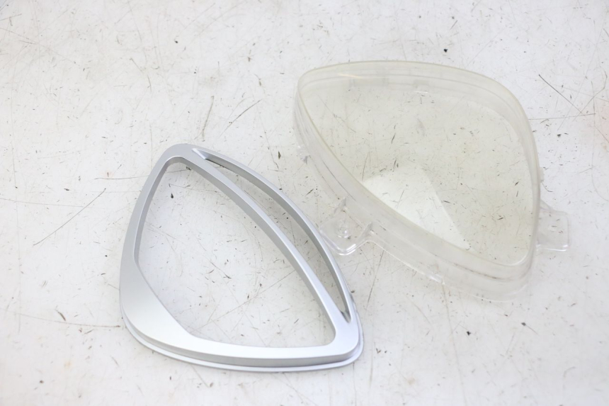 photo de TACHOMETER GLAS JM MOTORS EVOLIS 4T 50 (2018 - 2022) - Details der Befestigungspunkte